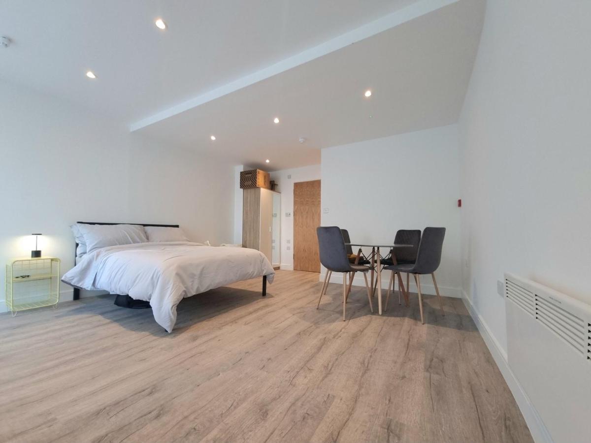 Stylish Converted Ground Floor Studio - Londra Exterior foto